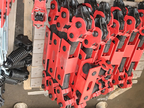 群吊電動(dòng)葫蘆廠(chǎng)房一角